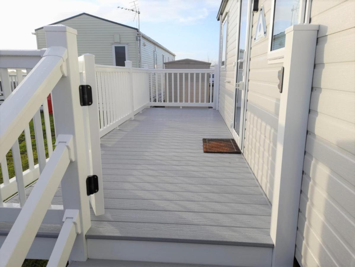 3 Bedroom Modern Caravan Sleeps Up To 8 Милом Экстерьер фото