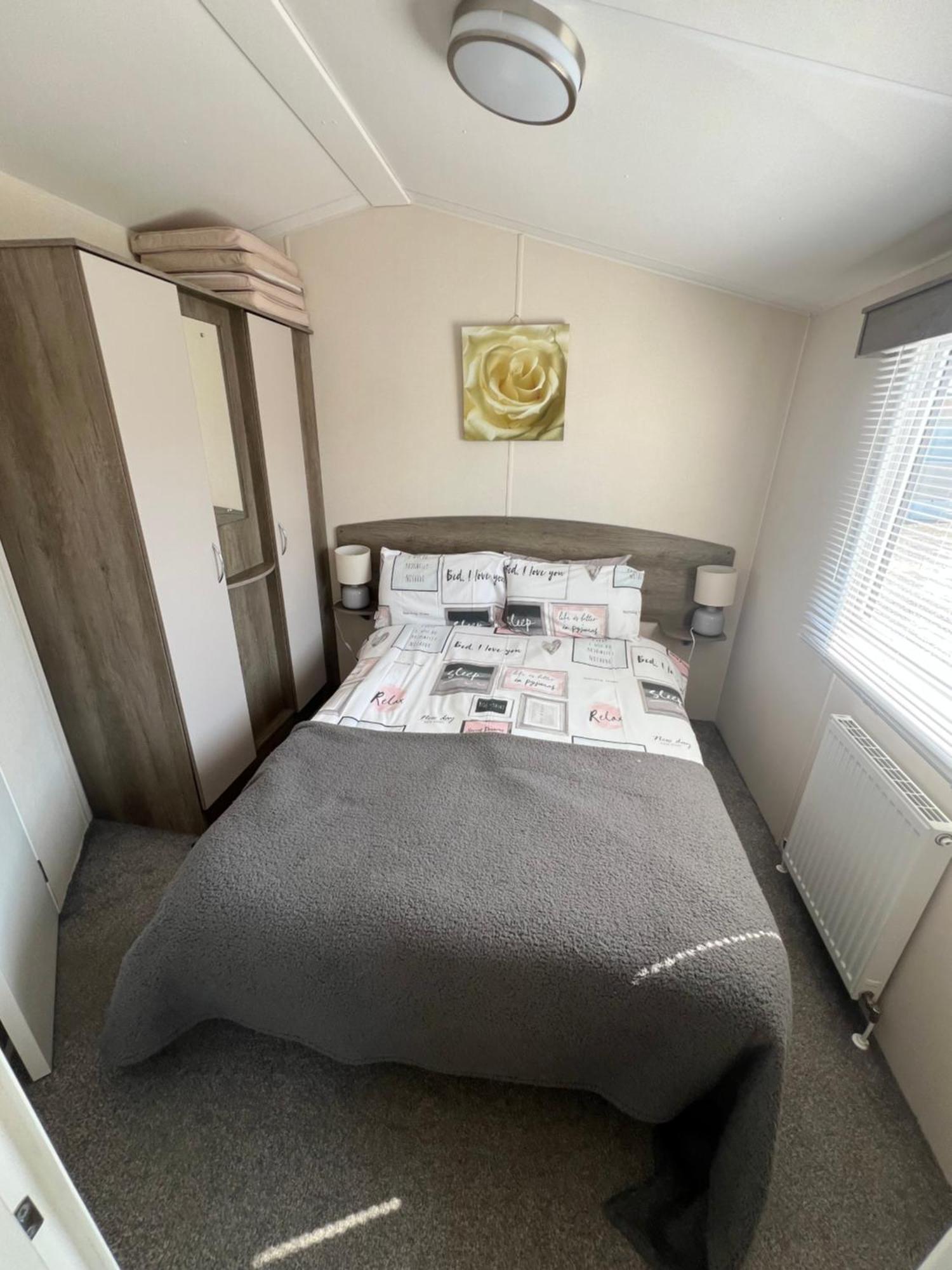 3 Bedroom Modern Caravan Sleeps Up To 8 Милом Экстерьер фото